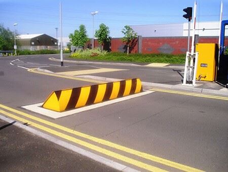 GS Automatic Road Blockers